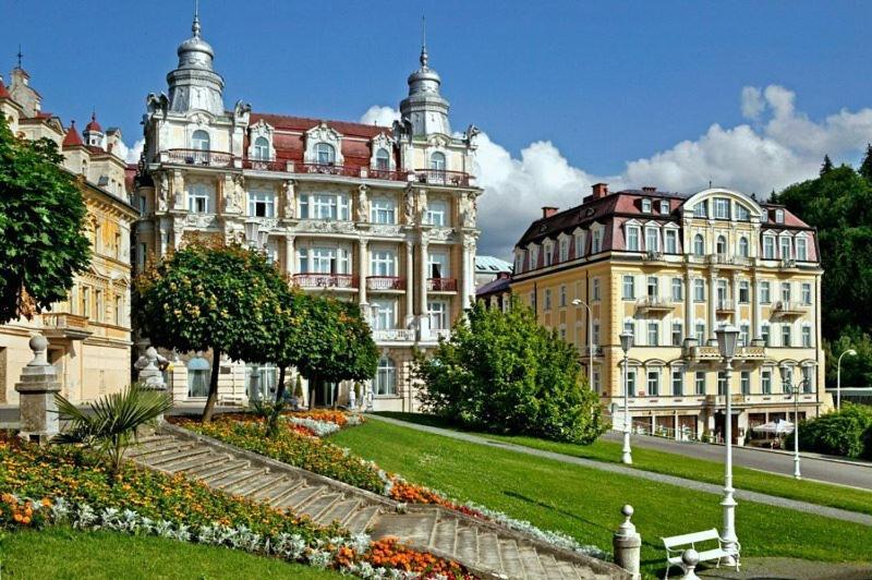Anzio Apartments Marianske Lazne Exterior photo